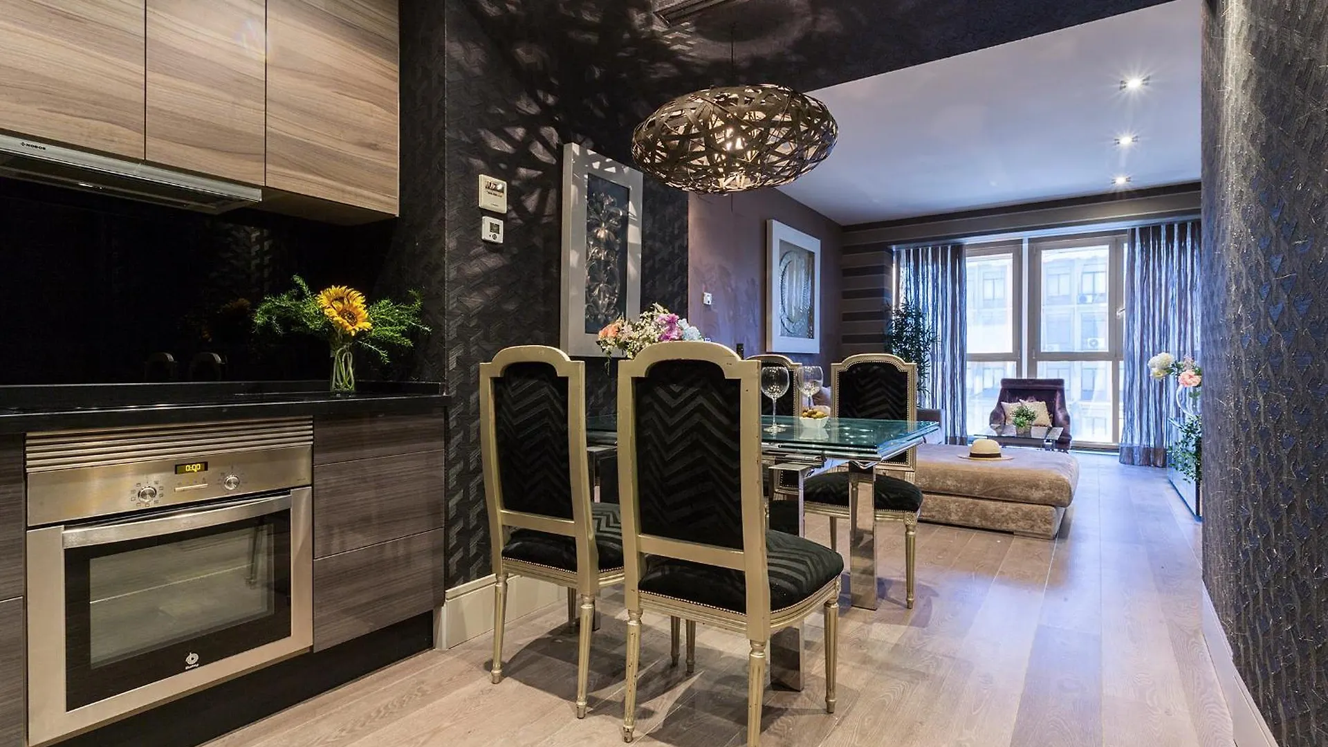 Santa Maria Luxury 2 Rooms 2 Banos contacts